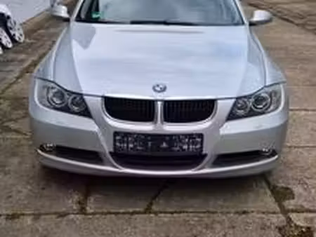 BMW Série 3 318i 2.0 143
