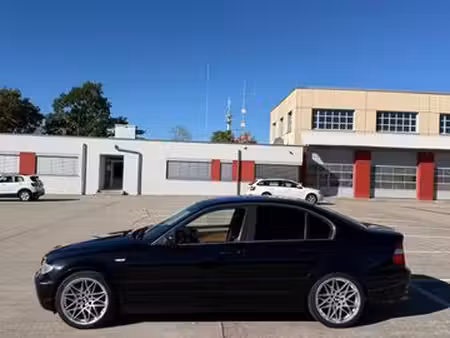 BMW Série 3 320i 2.2 170
