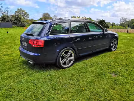 Audi A4 S4 V8 4.2 344 quattro