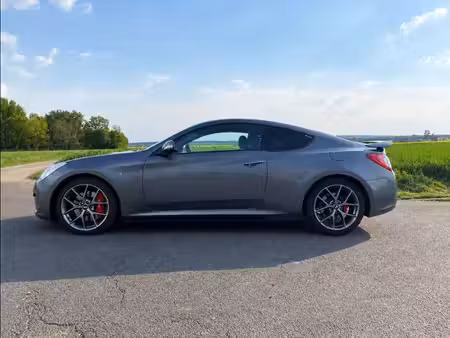 Hyundai Genesis Coupe 2.0 210 Executive