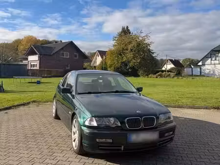 BMW Série 3 330i 170