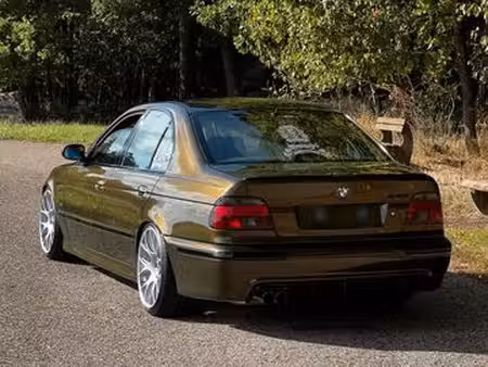 BMW Série 5 540i V8 4.4 286