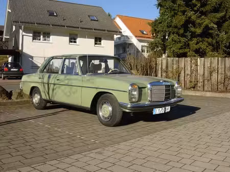 Mercedes-Benz Classe E E 230