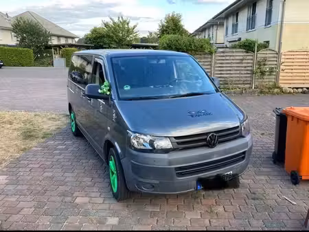 Volkswagen Transporter T5 2.0 TDI 102