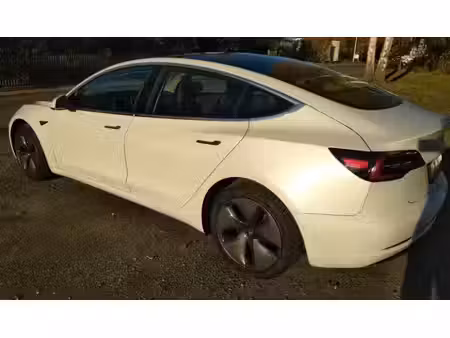 Tesla Model 3 Standard Plus 325