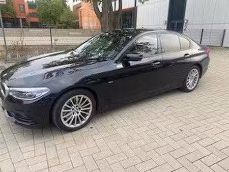 BMW Série 5 530d 3.0 265