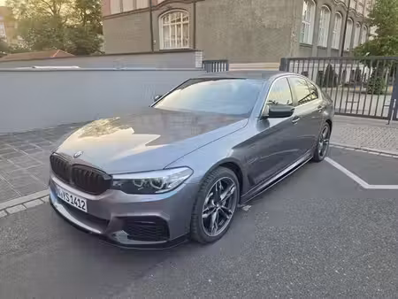 BMW Série 5 530e 2.0 252