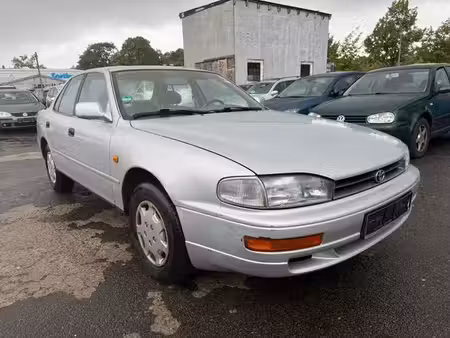 Toyota Camry 2.2 187 GX