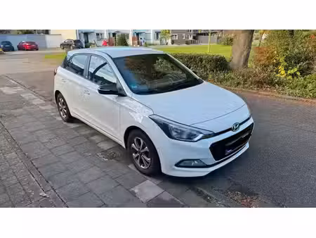 Hyundai i20 1.2 84
