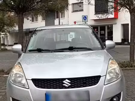 Suzuki Swift 1.3 75