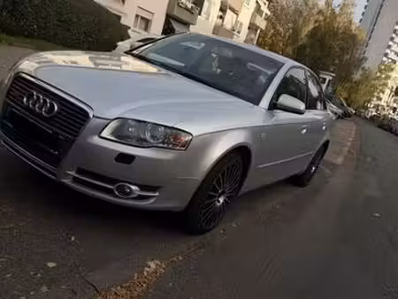 Audi A4 2.0 TFSI 200 quattro