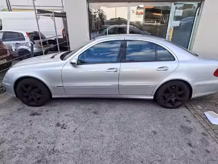 Mercedes-Benz Classe E E 200
