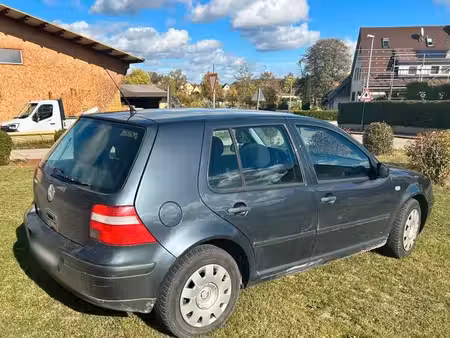Volkswagen Golf 1.4 75