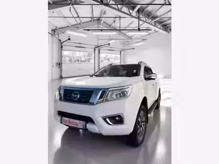 Nissan Navara Double Cab 2.3 dCi 190 Tekna 4x4