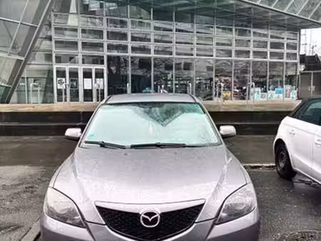 Mazda Mazda3 1.6 105