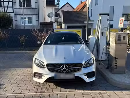 Mercedes-Benz Classe E E 220 AMG Line