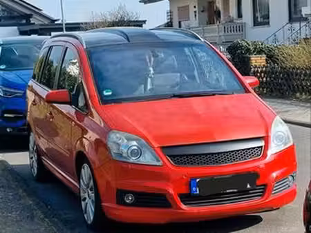 Opel Zafira 2.2 150 OPC Line