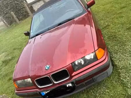 BMW Série 3 318i 1.8 115