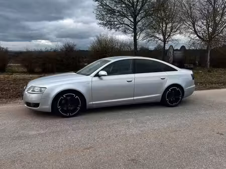Audi A6 V6 2.4 177