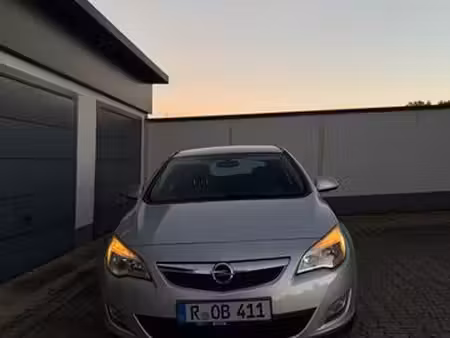 Opel Astra 2.0 160