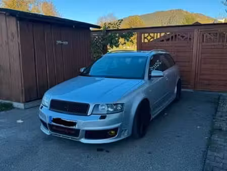 Audi A4 V6 3.0 220 quattro