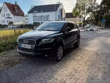 Audi Q7 quattro