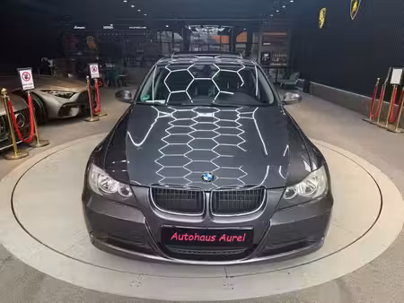 BMW Série 3 318i 2.0 143