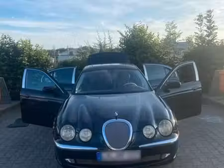 Jaguar Type S 