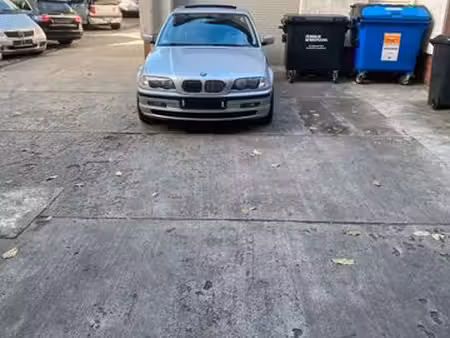 BMW Série 3 328i 2.8 193