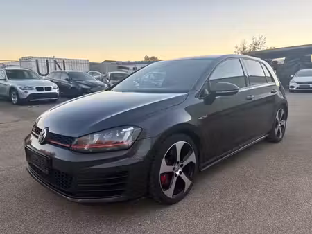 Volkswagen Golf GTI 2.0 TFSI 230 Performance