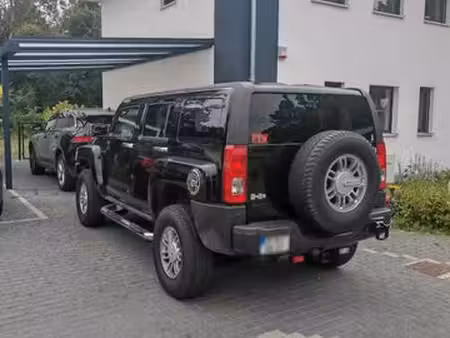 Hummer H3 