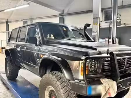 Nissan Patrol Y60 2.8 115 SLX
