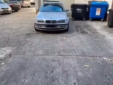 BMW Série 3 325i 193