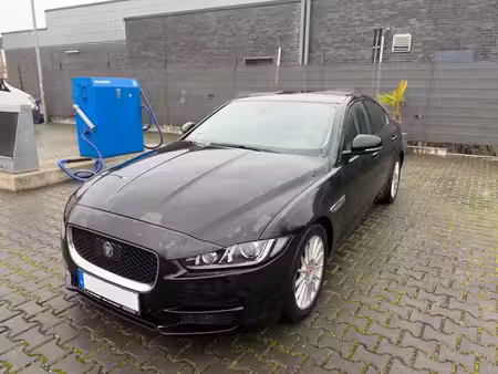 Jaguar XE D165 2.0 163 Prestige