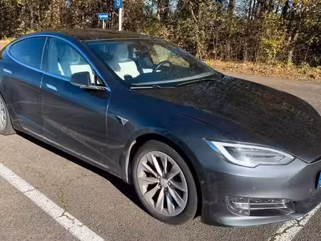 Tesla Model S 75d