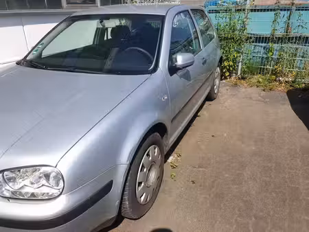 Volkswagen Golf 1.6
