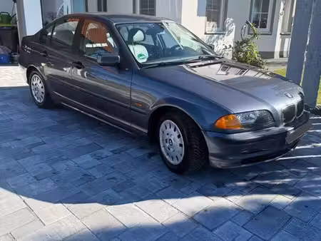BMW Série 3 318i 1.9 118