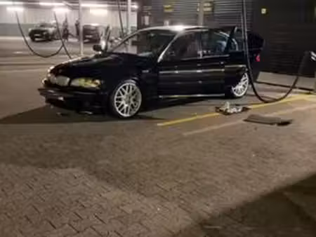 BMW Série 3 318i 2.0 143