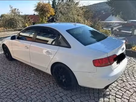 Audi A4 V6 2.7 TDI 190 S line