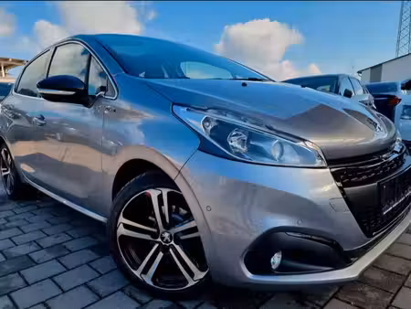 Peugeot 208 1.5 HDi 102