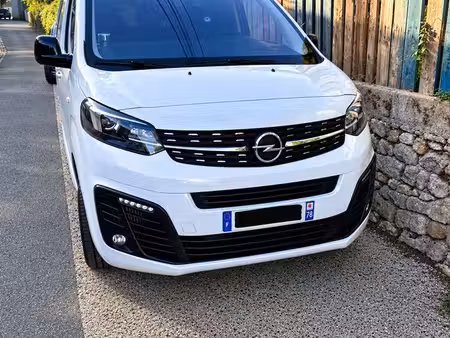 Opel Vivaro 2.2 180