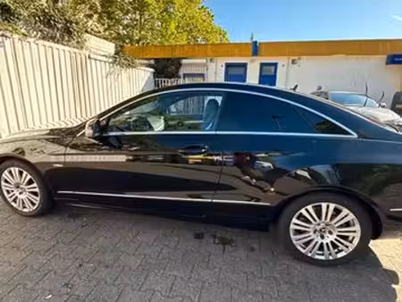 Mercedes-Benz Classe E E 200 V6 3.0 190