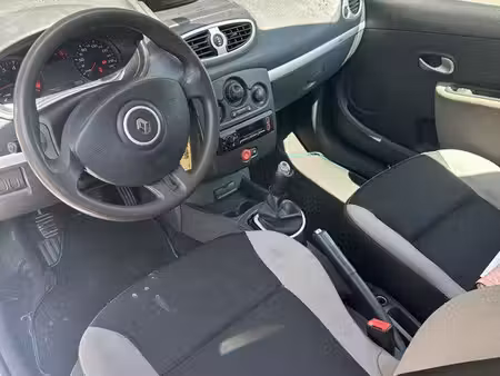Renault Clio 1.2 75