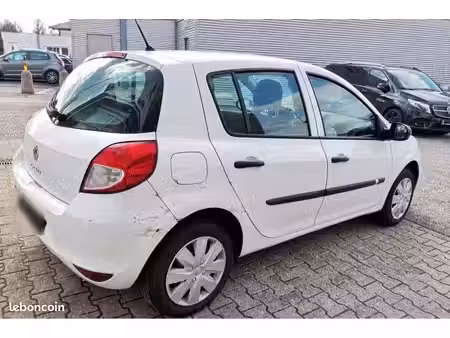 Renault Clio 1.2 75