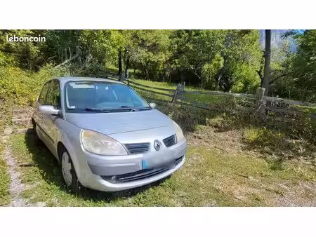 Renault Scénic 1.9 dCi 130