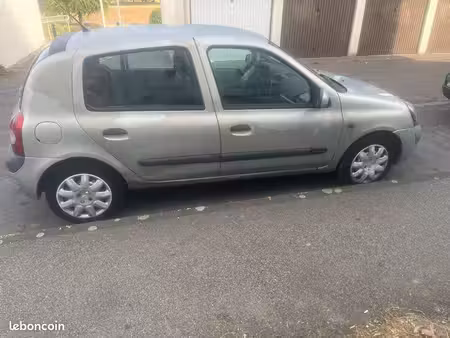 Renault Clio 1.4 98