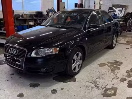Audi A4 V6 2.5 TDI 155