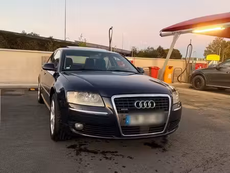 Audi A8 V8 4.2 TDI 326 quattro