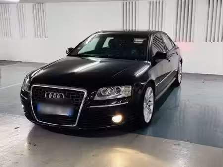 Audi A8 V8 4.2 TDI 326 quattro