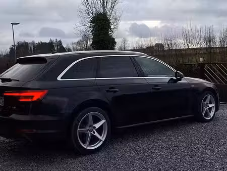Audi A4 2.0 TDI 150 S line